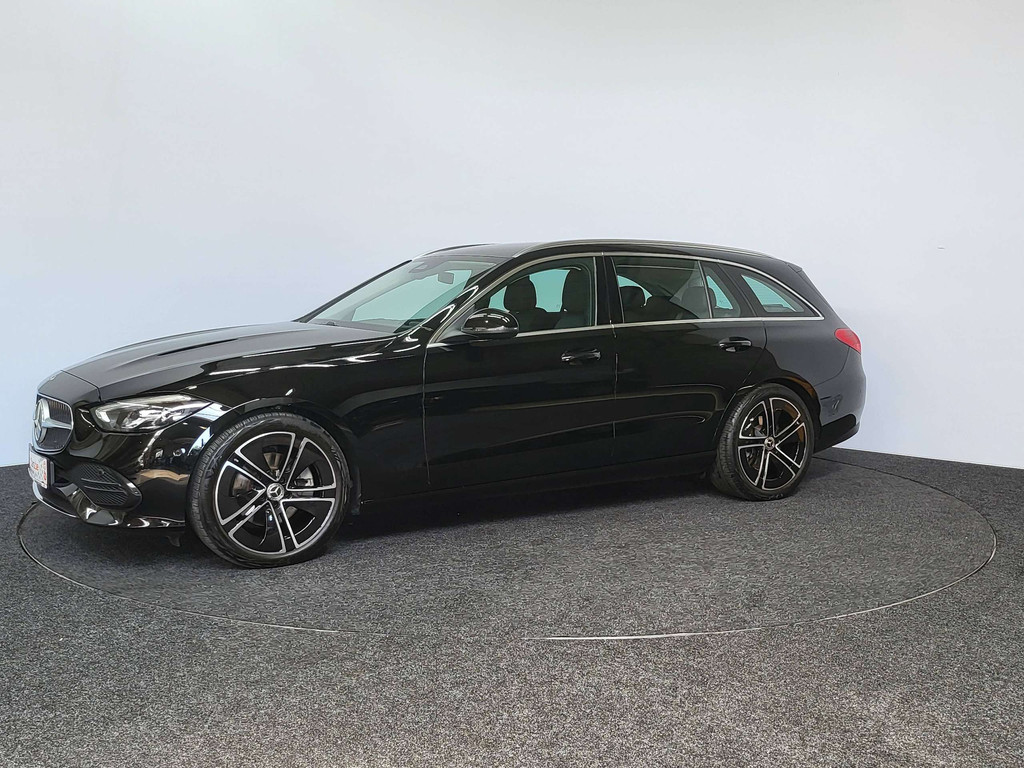 Mercedes-Benz C-Klasse 200 d | 2025 | 34.917 km | Adaptive Cruise | Navi | CarPlay | Camera | DAB